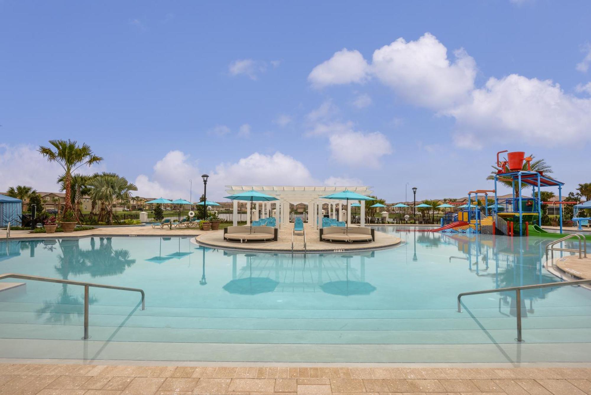 Beautiful Townhome Wprivate Pool 7 Mi To Disney كيسيمي المظهر الخارجي الصورة