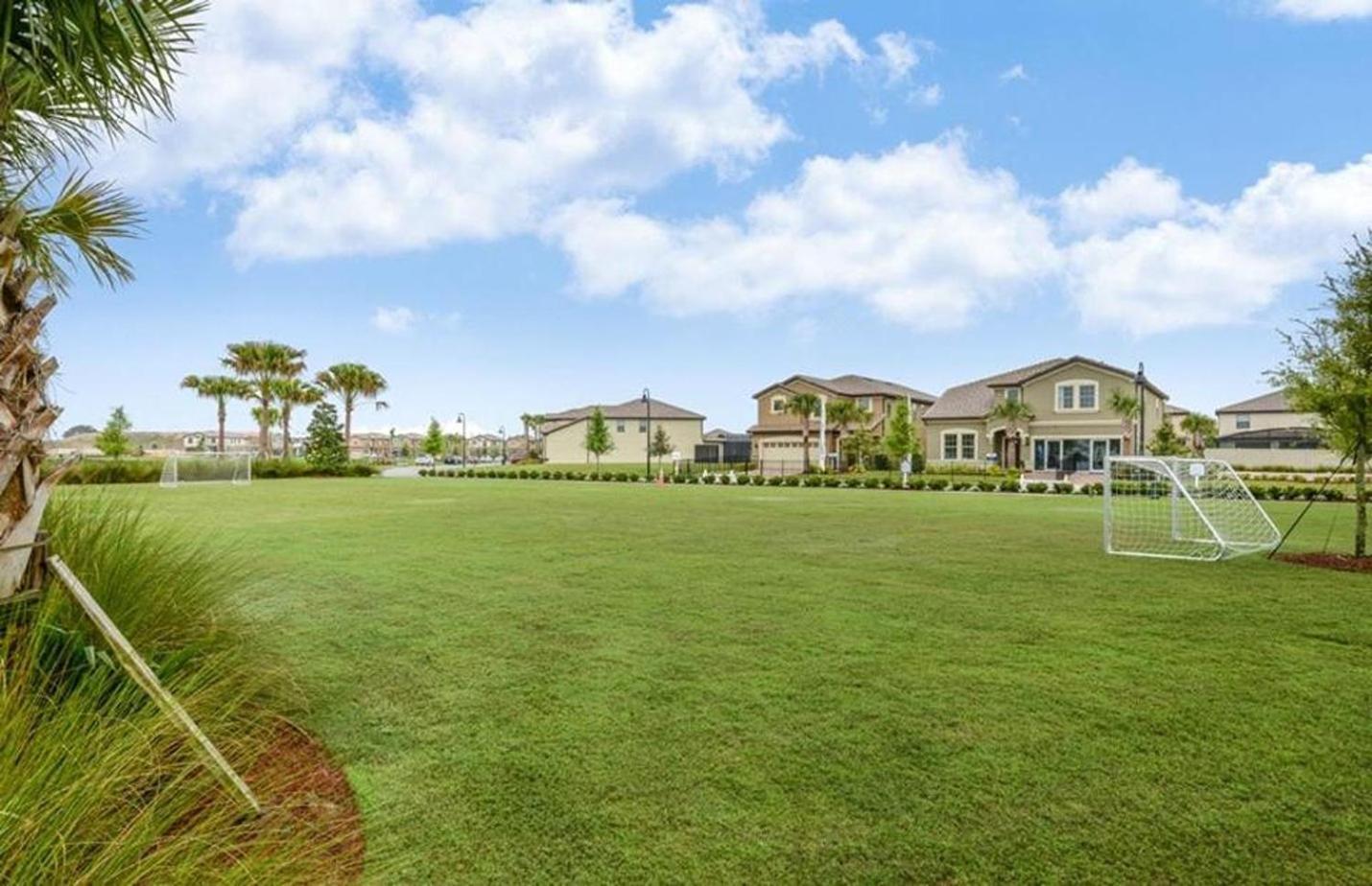 Beautiful Townhome Wprivate Pool 7 Mi To Disney كيسيمي المظهر الخارجي الصورة